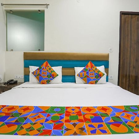Fabhotel Sm Palace Chinhat Zewnętrze zdjęcie