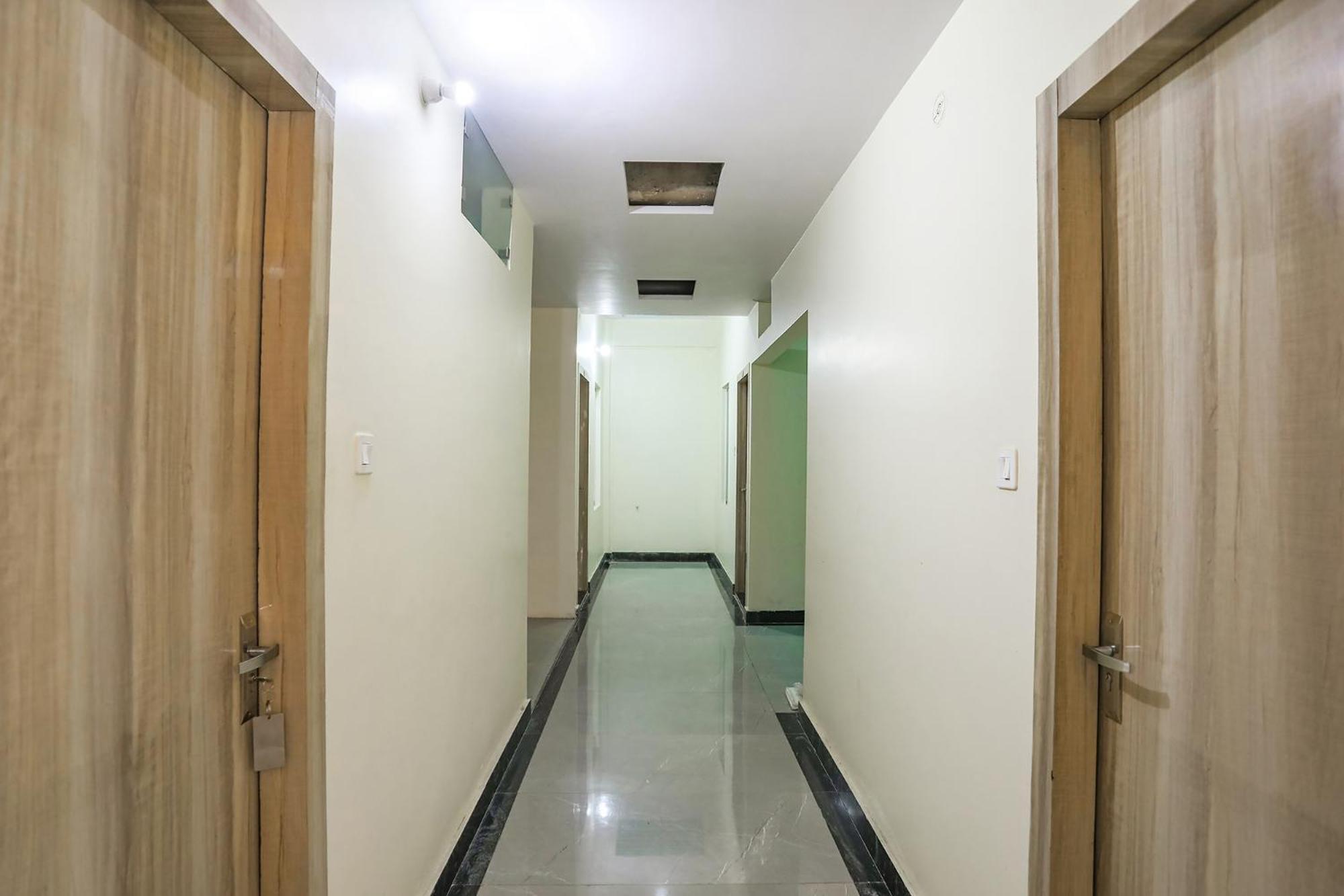 Fabhotel Sm Palace Chinhat Zewnętrze zdjęcie