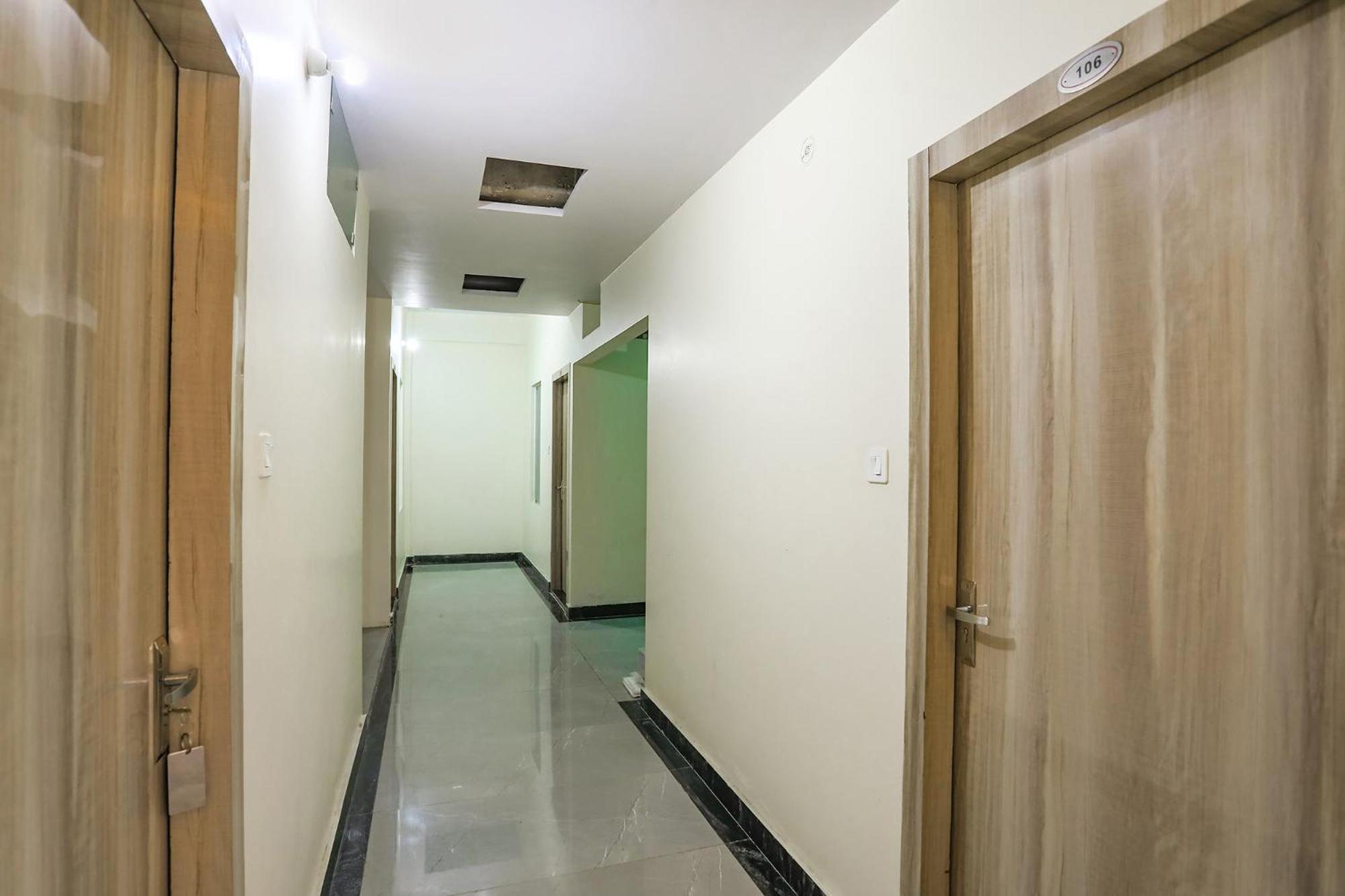Fabhotel Sm Palace Chinhat Zewnętrze zdjęcie